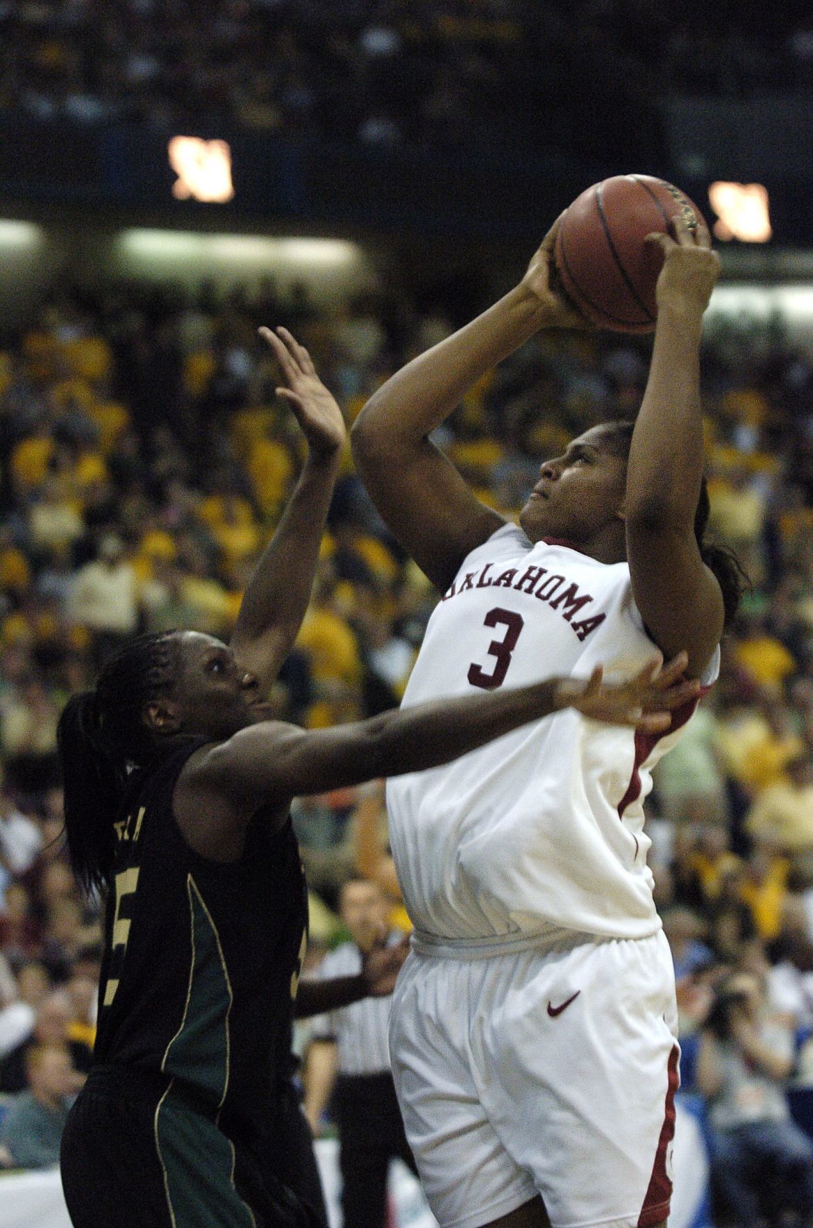 Courtney Paris returning to OU